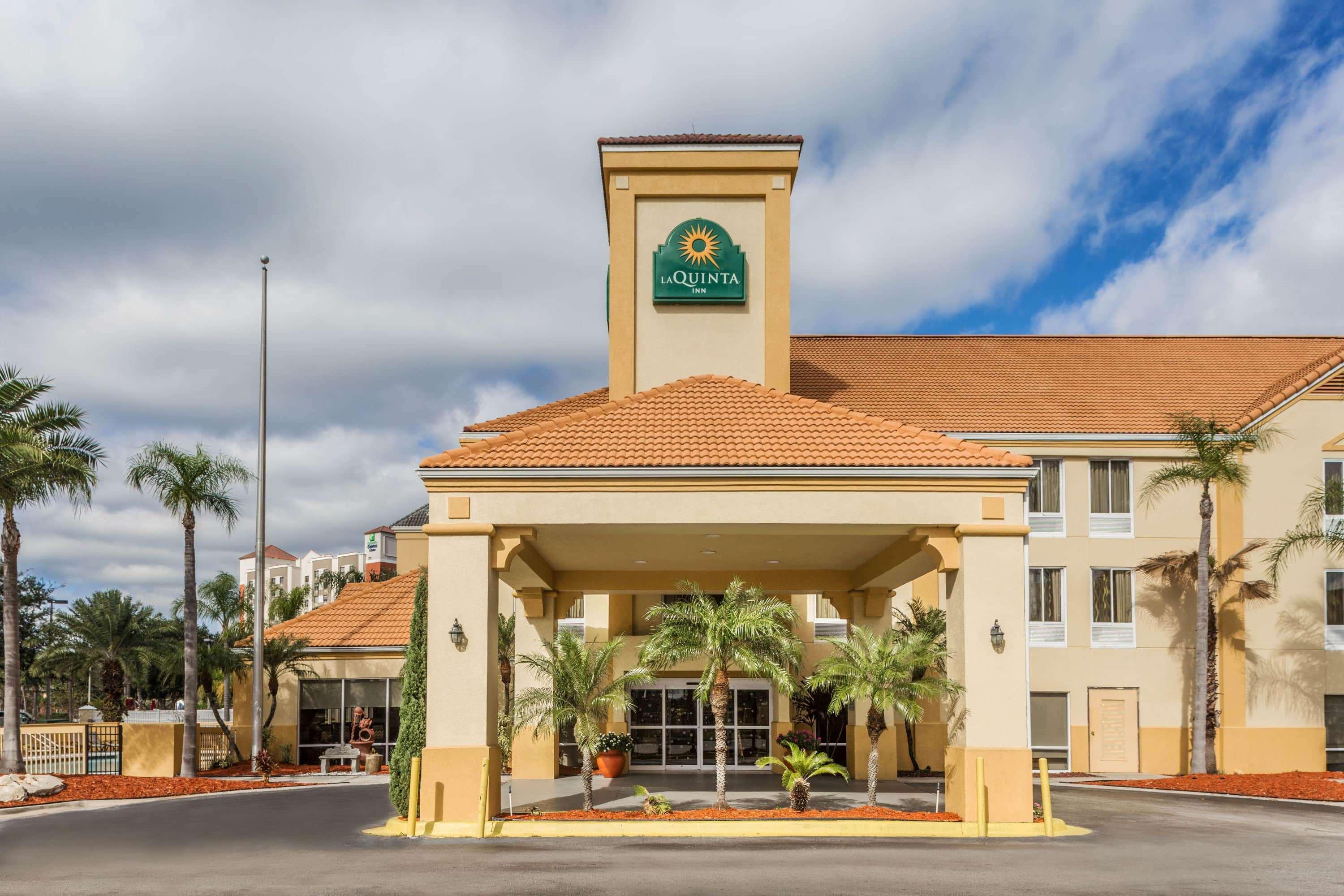 La Quinta By Wyndham Orlando Universal Area - Free Shuttle To Universal Exteriör bild