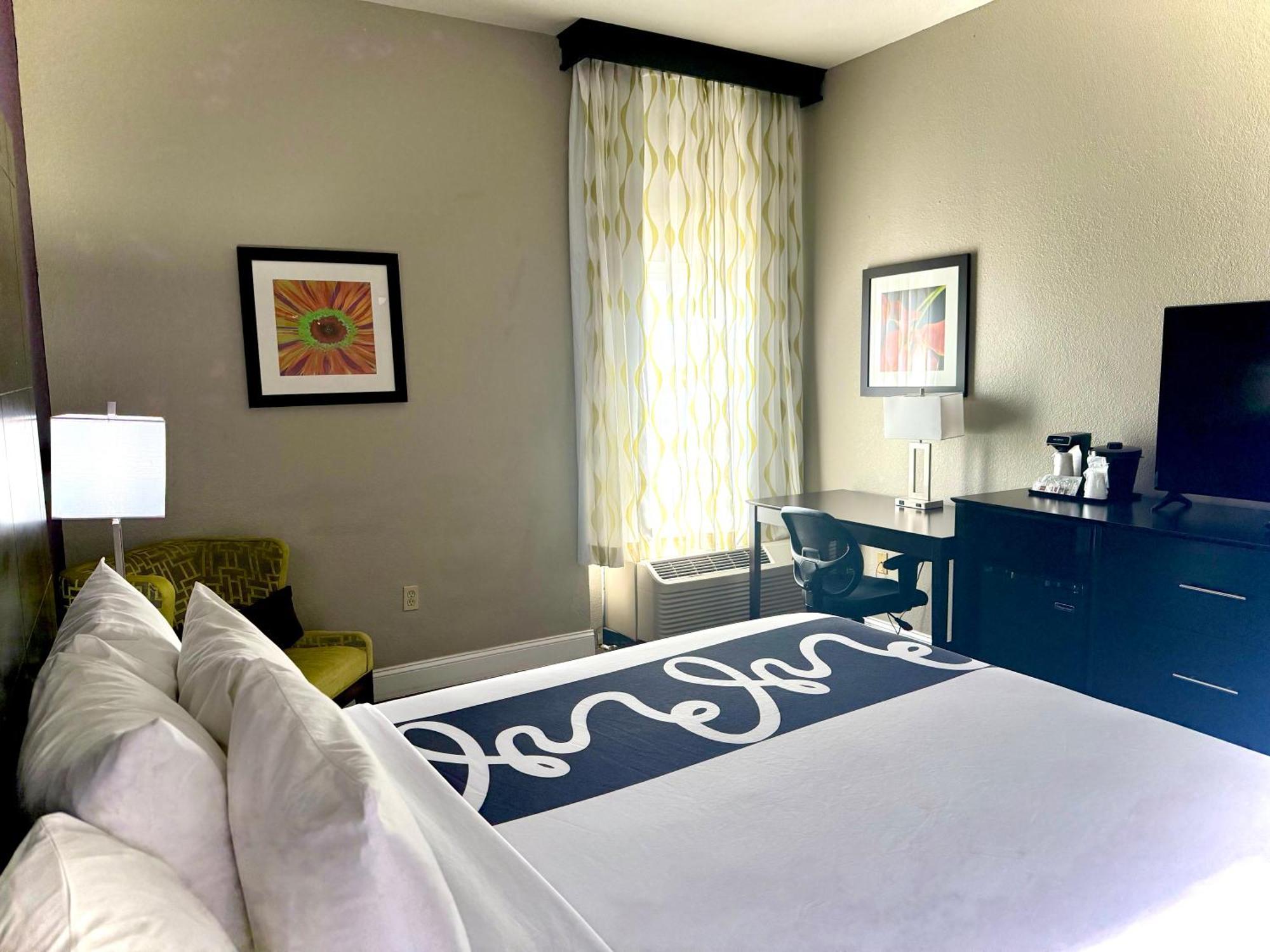 La Quinta By Wyndham Orlando Universal Area - Free Shuttle To Universal Exteriör bild
