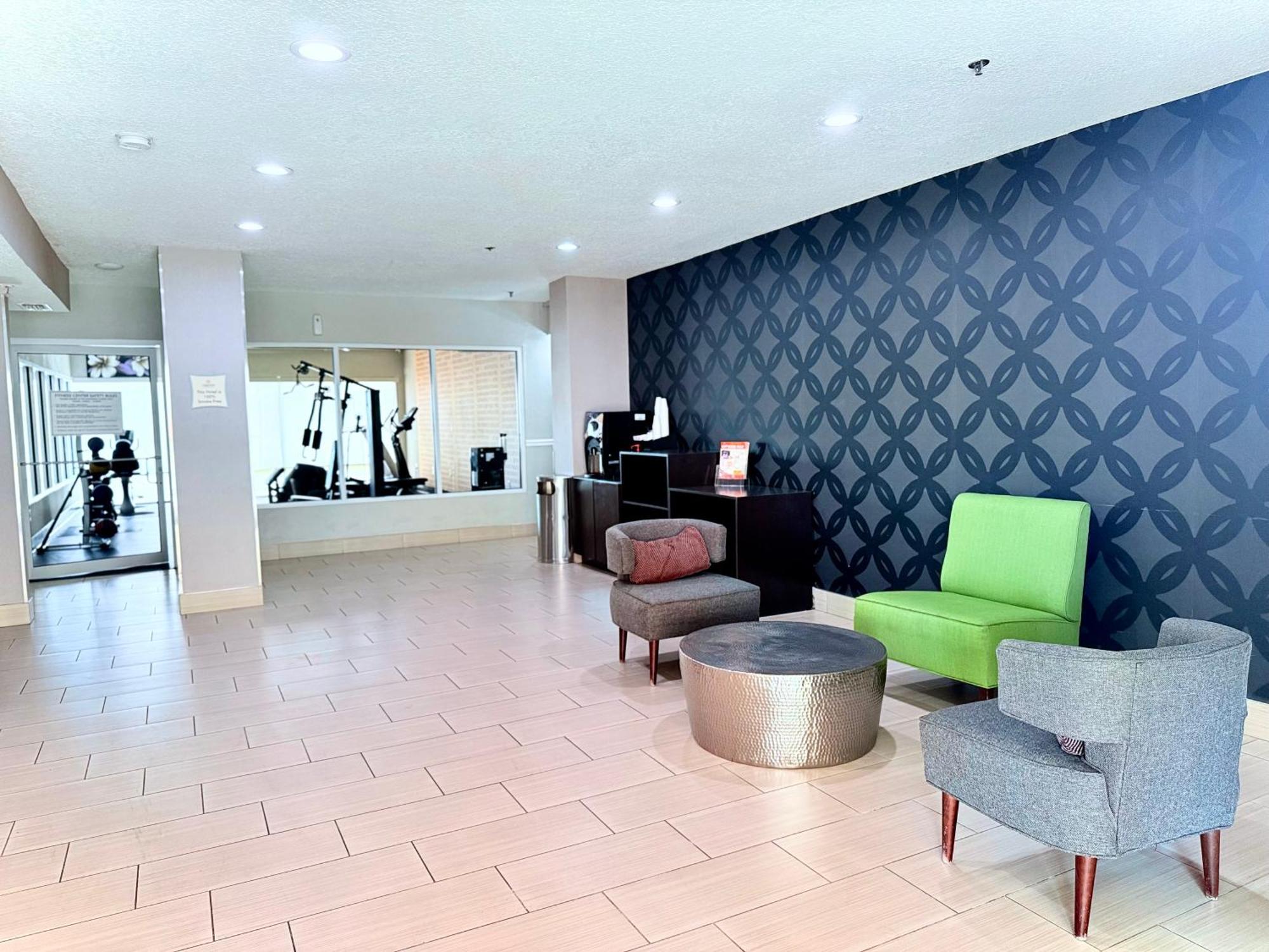 La Quinta By Wyndham Orlando Universal Area - Free Shuttle To Universal Exteriör bild