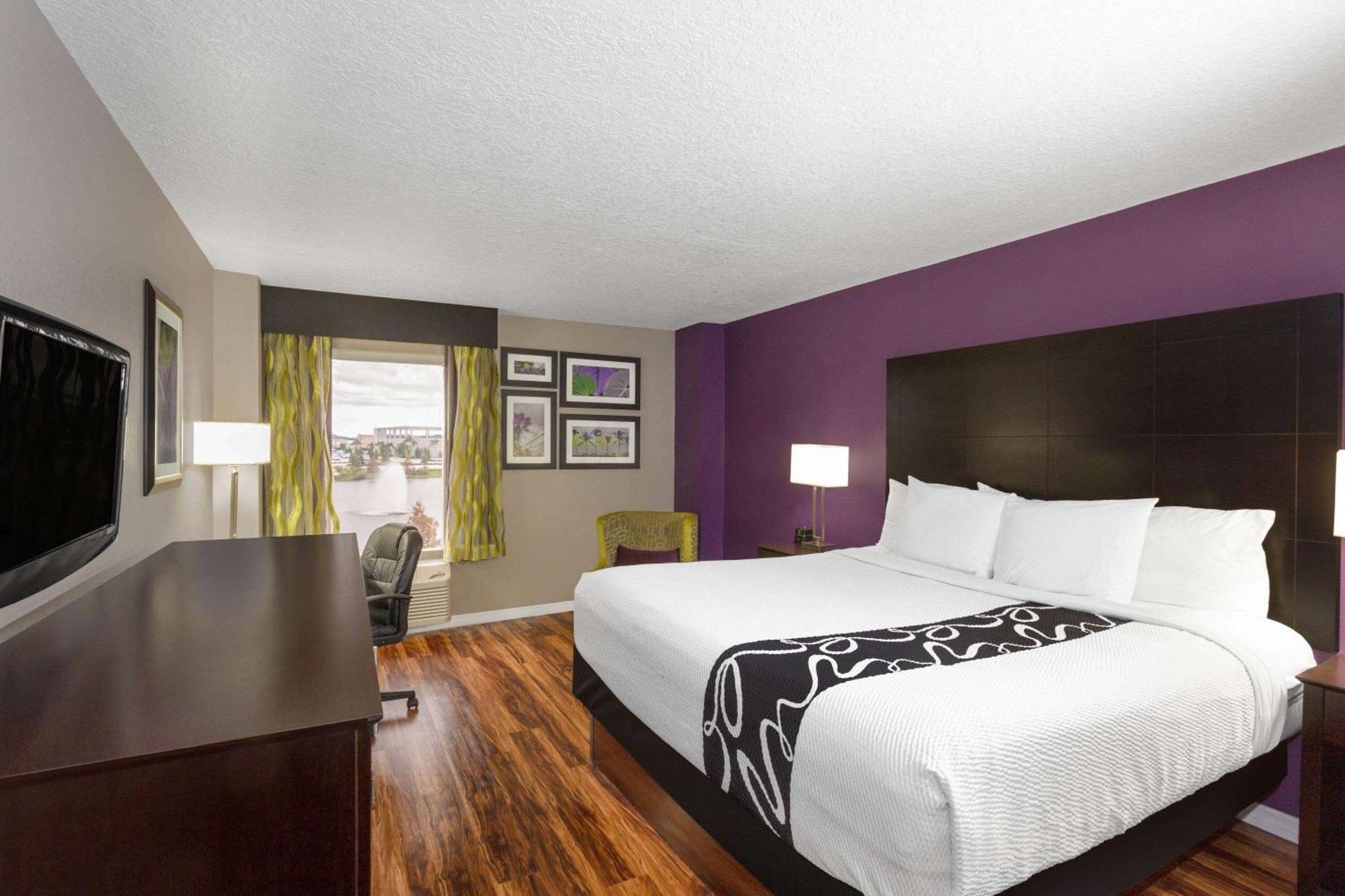 La Quinta By Wyndham Orlando Universal Area - Free Shuttle To Universal Exteriör bild