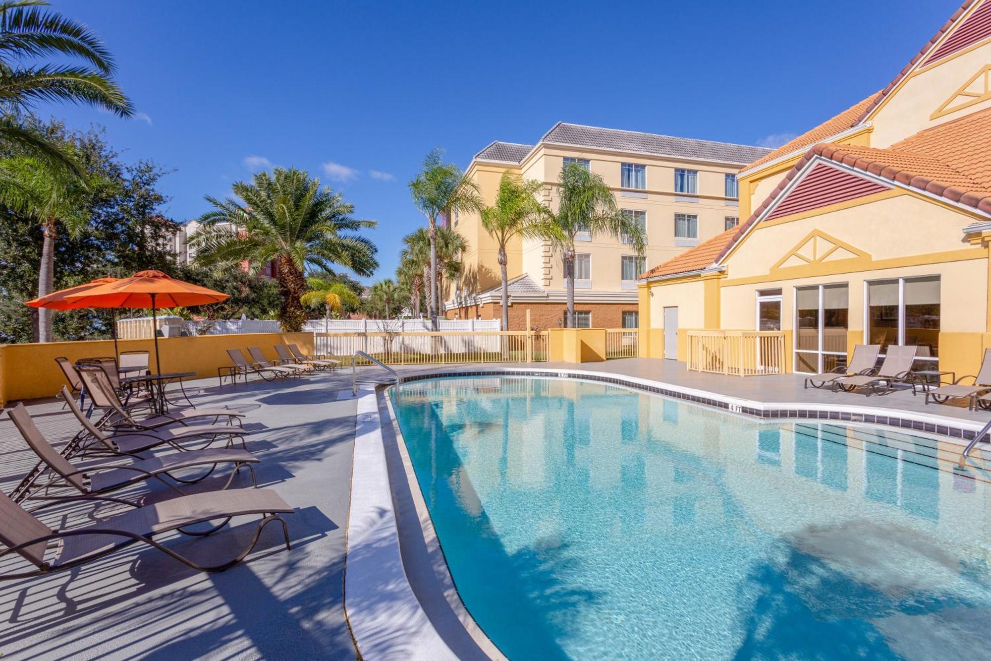 La Quinta By Wyndham Orlando Universal Area - Free Shuttle To Universal Exteriör bild