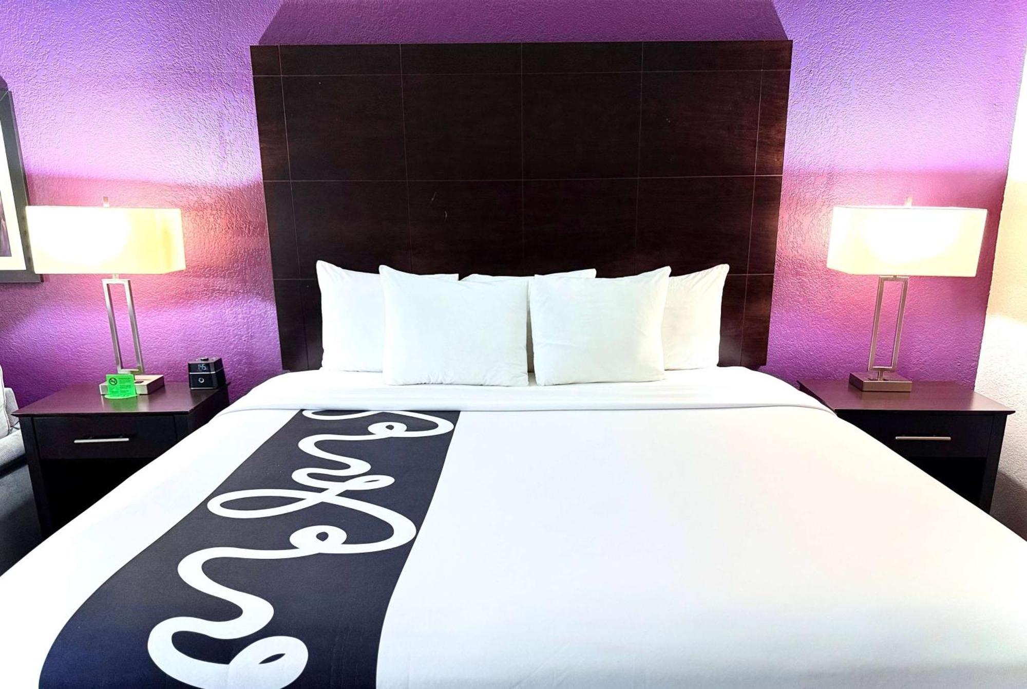 La Quinta By Wyndham Orlando Universal Area - Free Shuttle To Universal Exteriör bild