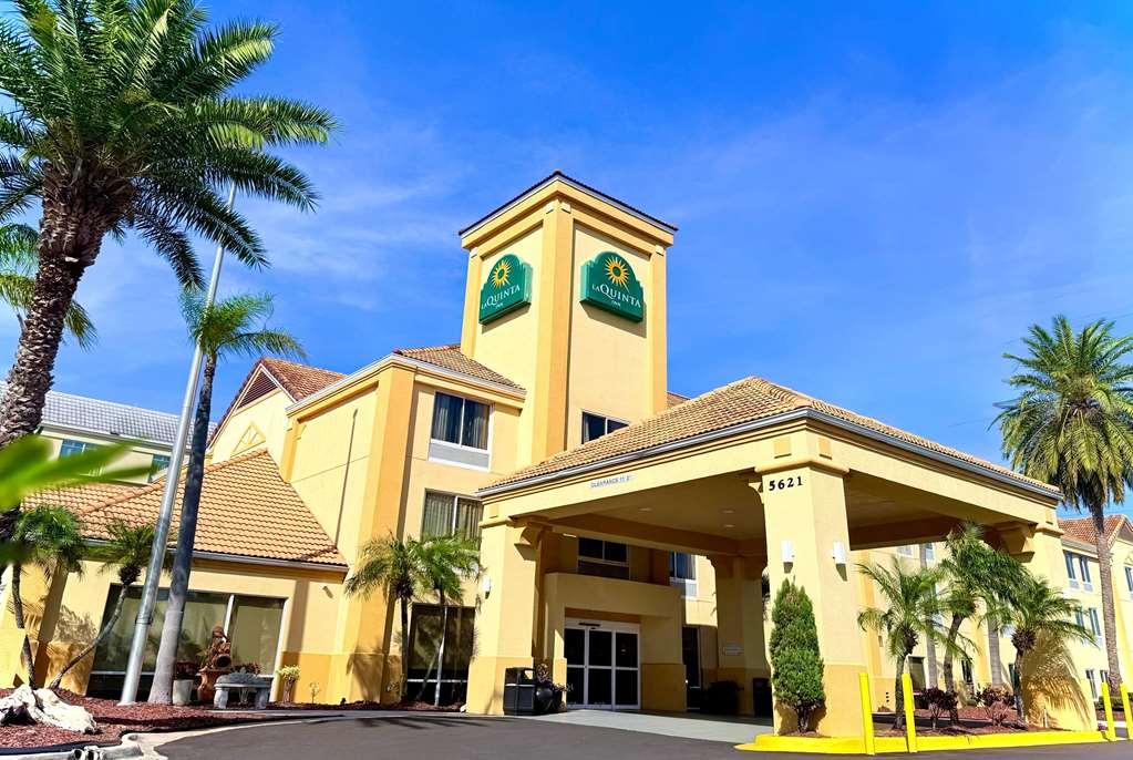 La Quinta By Wyndham Orlando Universal Area - Free Shuttle To Universal Exteriör bild